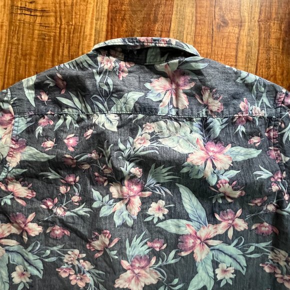 Muted Floral SUmmer Short Sleeve 100% Cotton [Cactus for Denim & Flower] - Picture 3 of 8